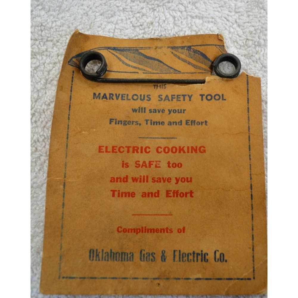 Vintage Marvelous Safety Tool For Peeling & Slicing (A7)